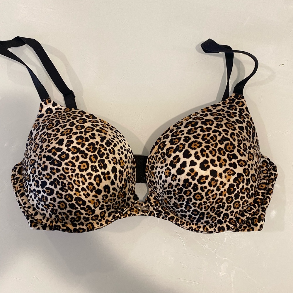 Fabulous by Victoria secret plunge bra 34D